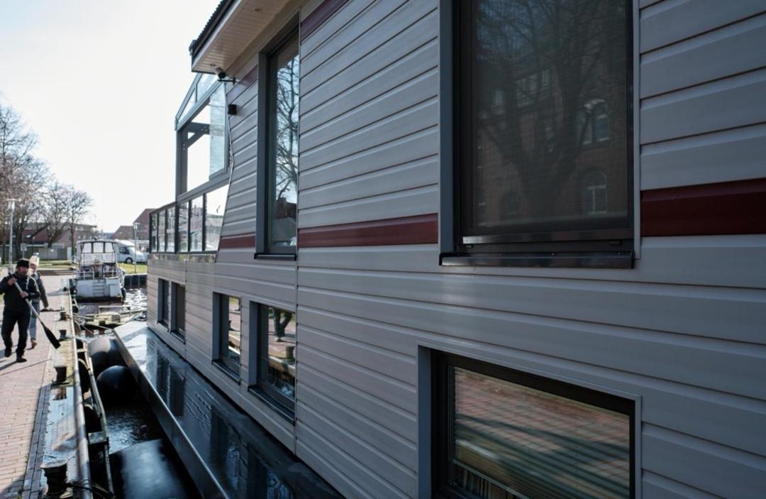 Hausboot Die Leseinsel Emden Exterior foto